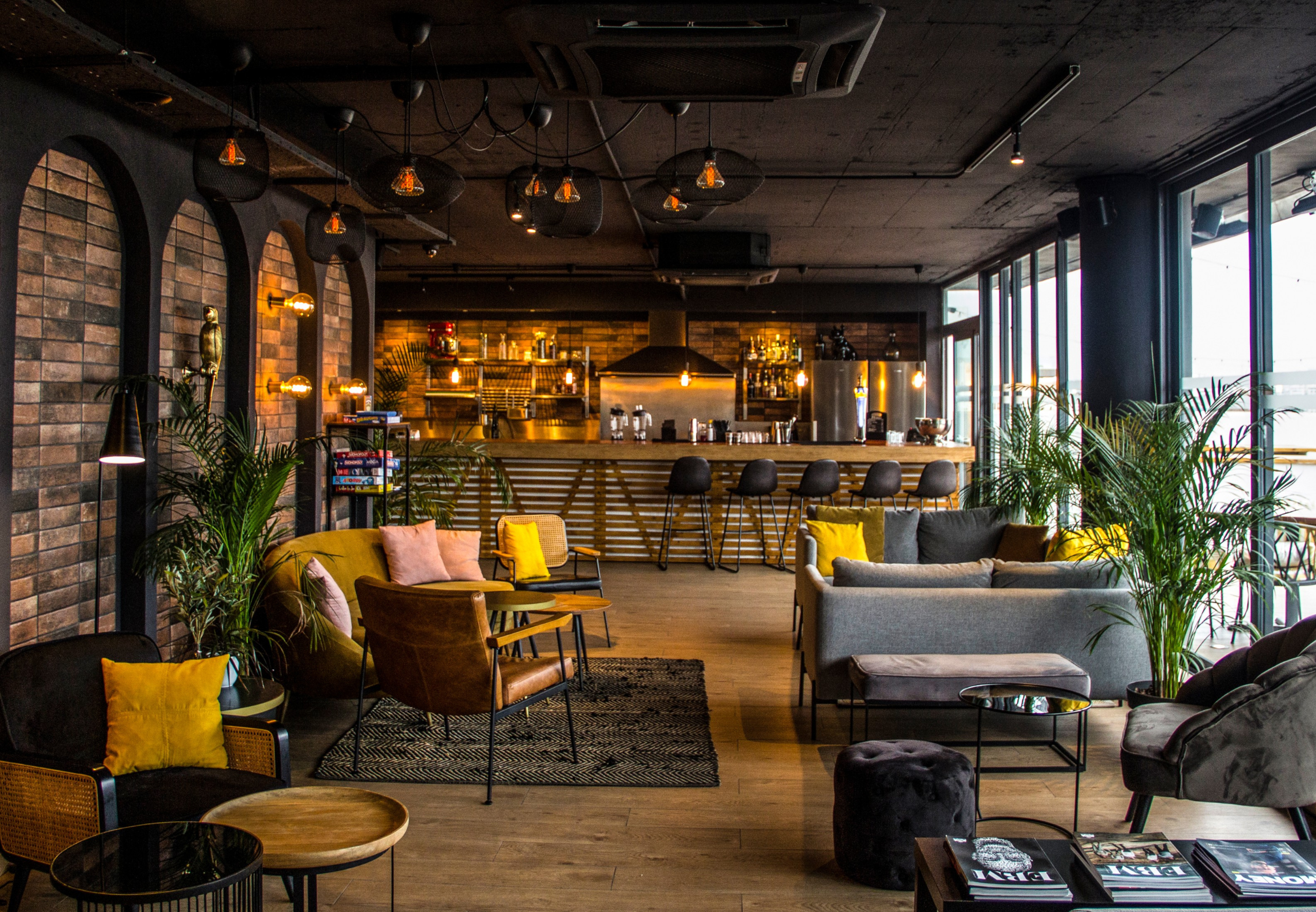 strand-indoor-2
